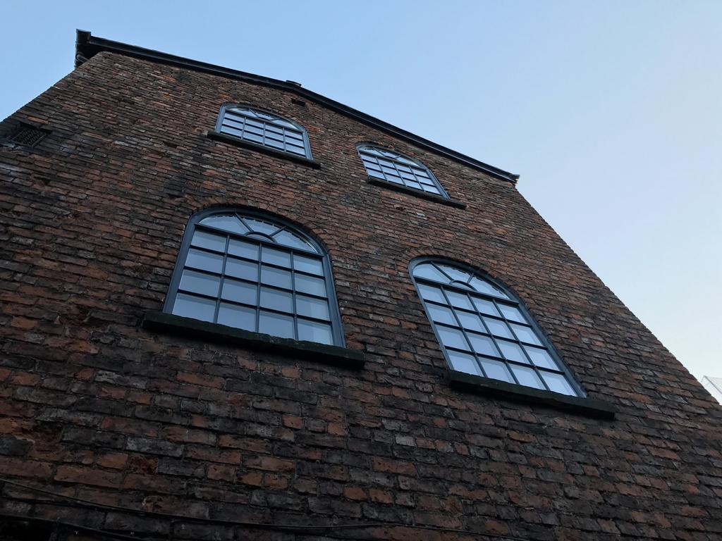 The Berwyn - Berwyn House Apartment Wrexham Ngoại thất bức ảnh