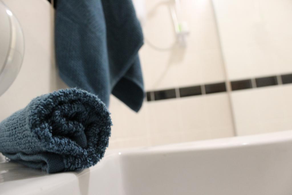 The Berwyn - Berwyn House Apartment Wrexham Ngoại thất bức ảnh